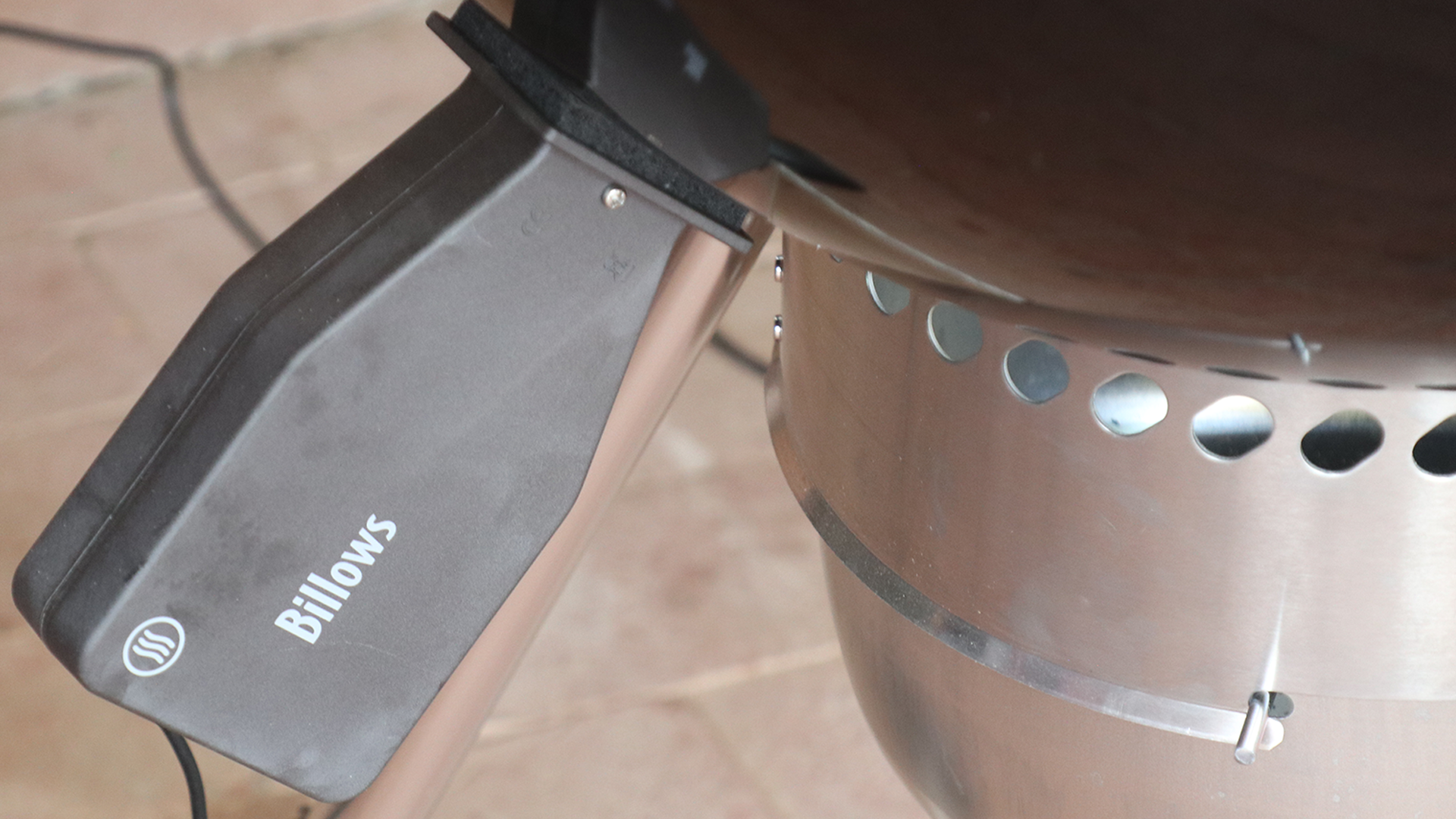 ThermoWorks Billows on a Weber Kettle 22 - Installation and ...